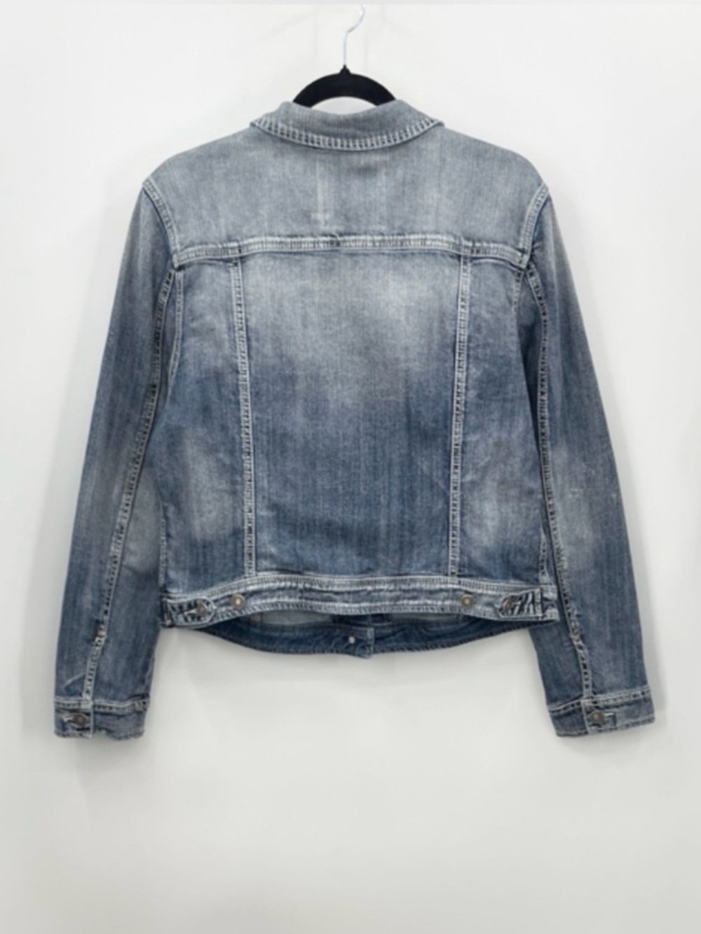 SILVER JEANS Faded Blue Denim Trucker Jacket - Picture 4 of 5